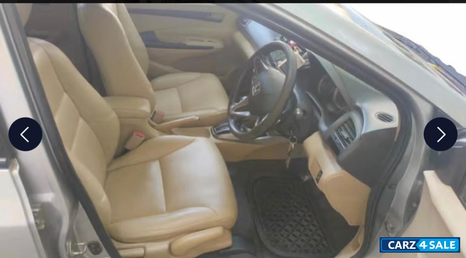 Silver Honda City 1.5 I v tech S AT Silver Honda City 1.5 I v tech S AT