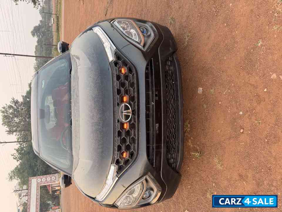 Black Tata Safari XZA PLUS DARK EDETION Black Tata Safari XZA PLUS DARK EDETION