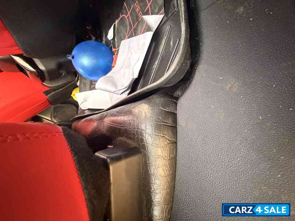 Black Tata Safari XZA PLUS DARK EDETION Black Tata Safari XZA PLUS DARK EDETION