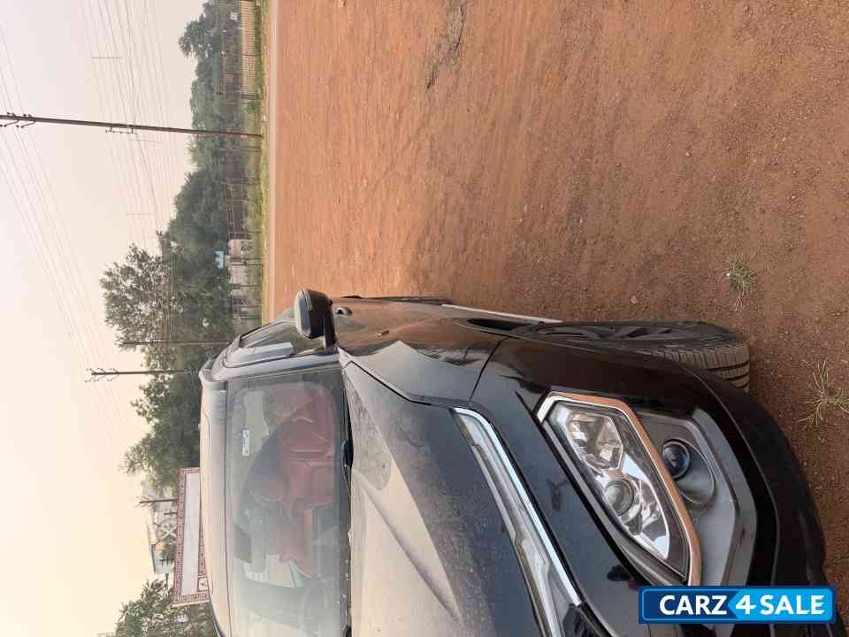 Black Tata Safari XZA PLUS DARK EDETION Black Tata Safari XZA PLUS DARK EDETION