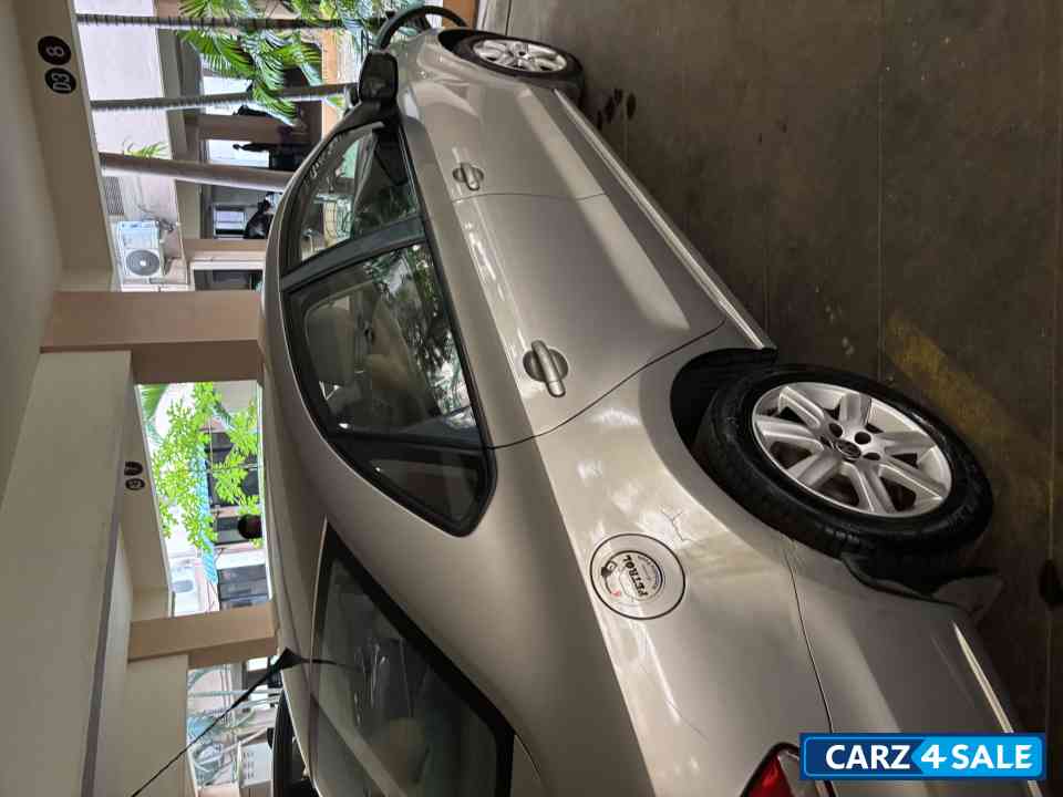 Terra Beige Volkswagen Vento Highline Terra Beige Volkswagen Vento Highline