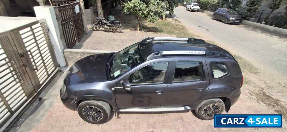 Grey Renault Duster RxZ