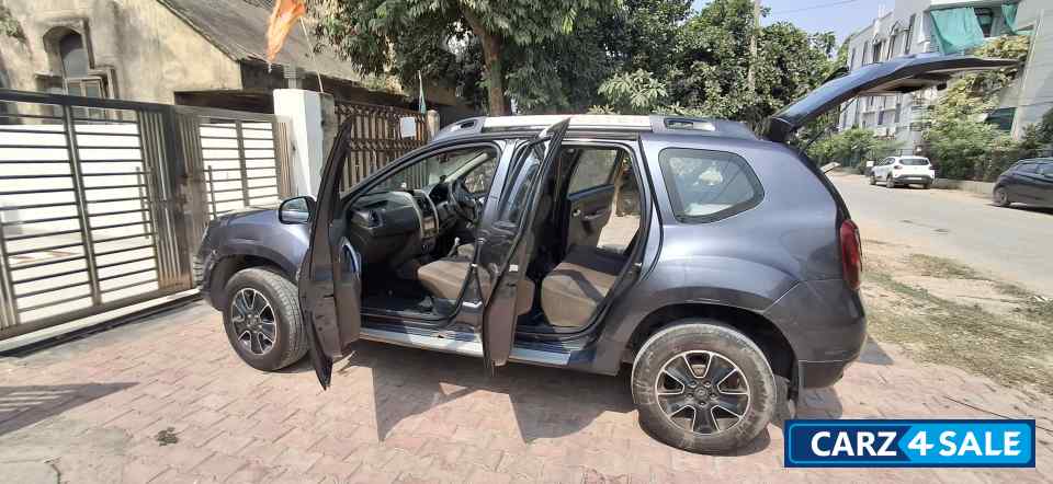 Grey Renault Duster RxZ Grey Renault Duster RxZ