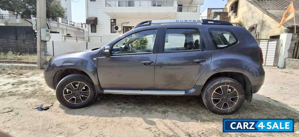 Grey Renault Duster RxZ Grey Renault Duster RxZ