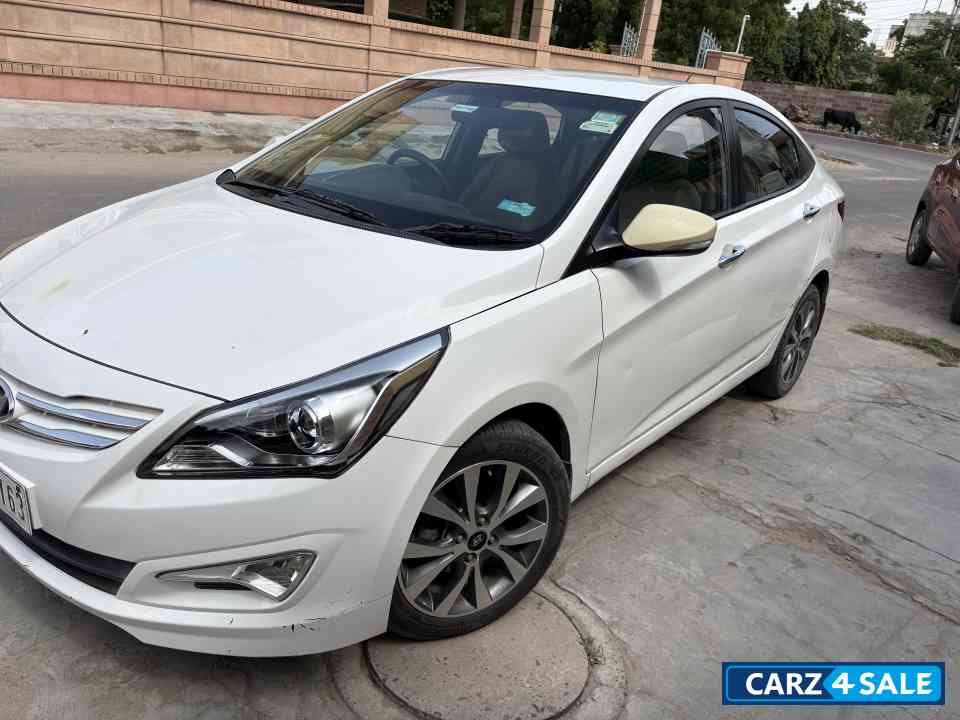 Hyundai Verna Verna FL 1.6 CRDI S (O) Hyundai Verna Verna FL 1.6 CRDI S (O)