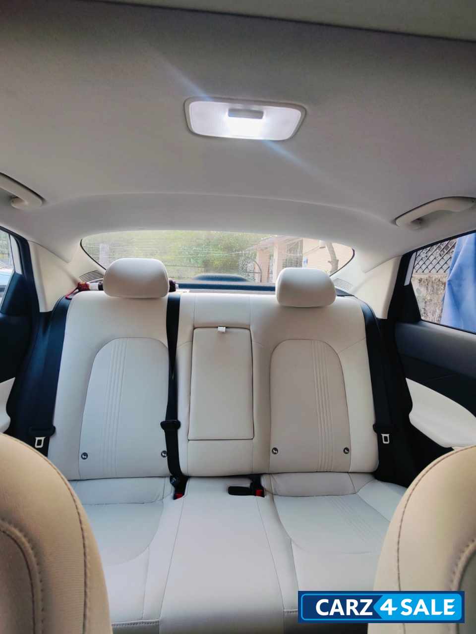 White Hyundai Verna 2023 New Model White Hyundai Verna 2023 New Model