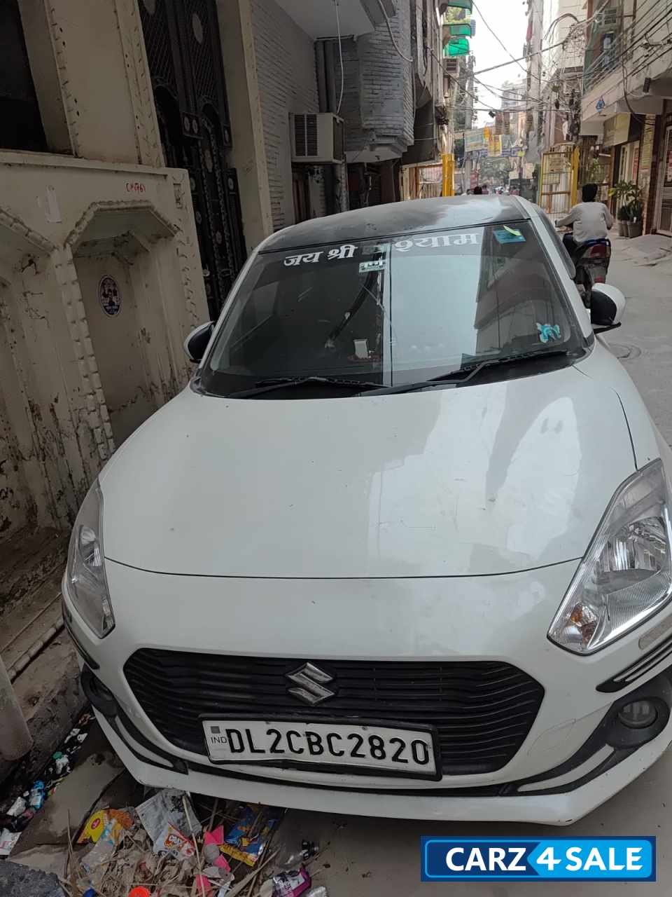 Artic White Maruti Suzuki Swift lxi