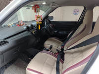 Artic White Maruti Suzuki Swift lxi