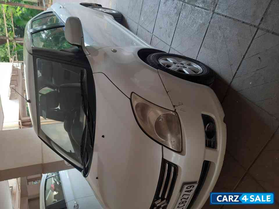 P A White Maruti Suzuki Dzire ZXI 2011 K12 Petrol P A White Maruti Suzuki Dzire ZXI 2011 K12 Petrol