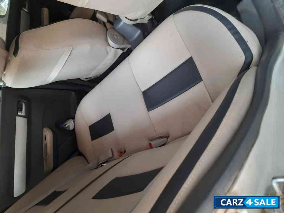 P A White Maruti Suzuki Dzire ZXI 2011 K12 Petrol P A White Maruti Suzuki Dzire ZXI 2011 K12 Petrol