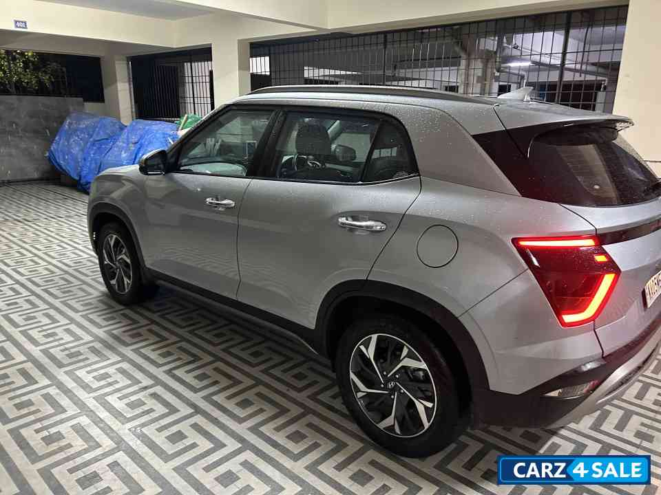 Silver Hyundai Creta SXO diesel manual