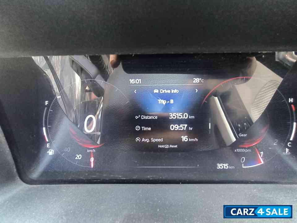 Mahindra XUV 3XO AX5
