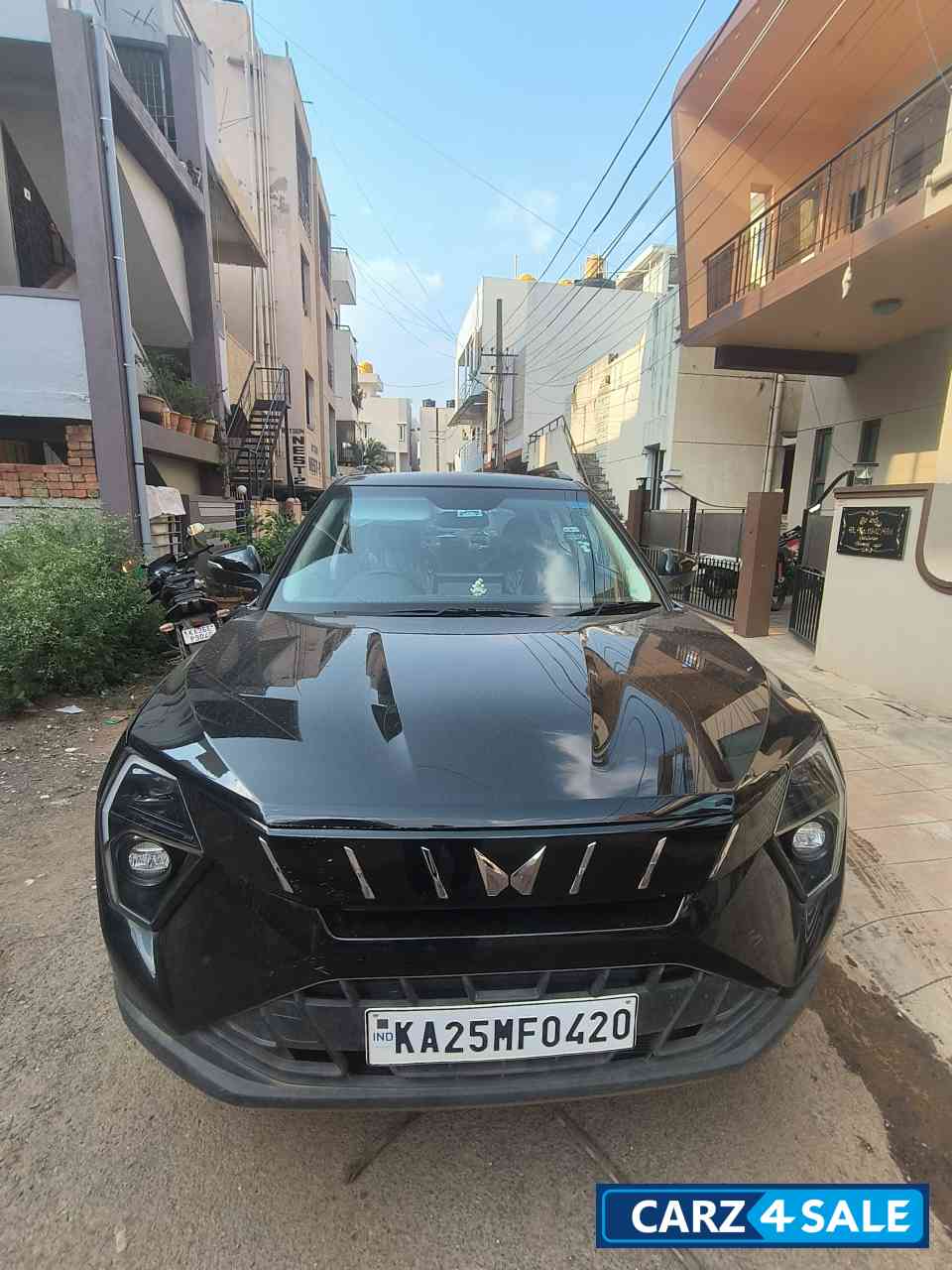 Mahindra XUV 3XO AX5 Mahindra XUV 3XO AX5