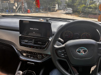 Tata Safari XT+ Dark edition