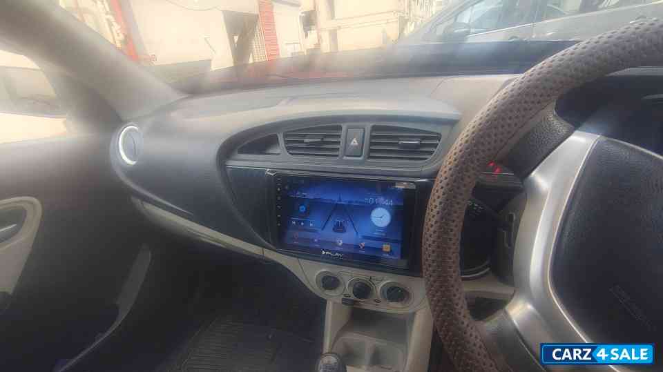 White Maruti Suzuki Alto 800 White Maruti Suzuki Alto 800