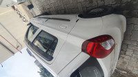 White Maruti Suzuki Alto 800