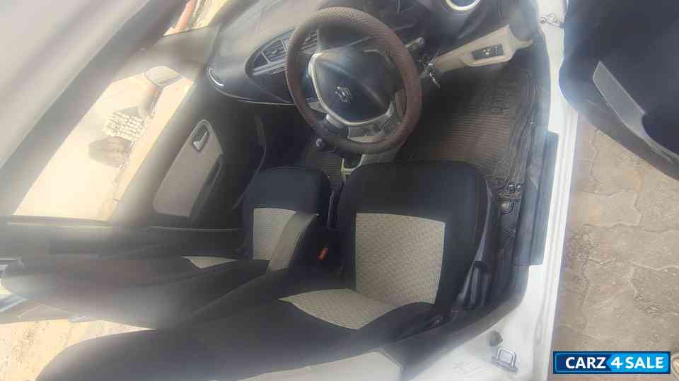White Maruti Suzuki Alto 800 White Maruti Suzuki Alto 800