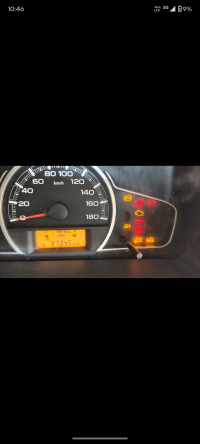 White Maruti Suzuki Alto 800