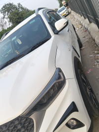 White Kia Sonet Hte