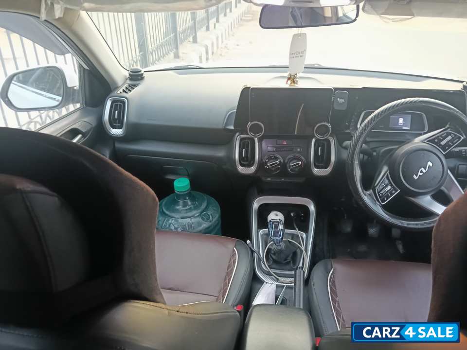 White Kia Sonet Hte White Kia Sonet Hte