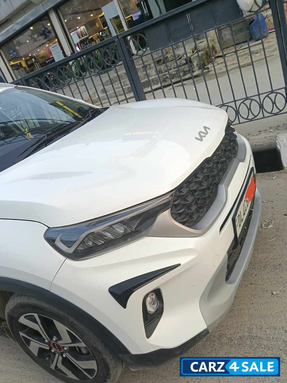 White Kia Sonet Hte White Kia Sonet Hte