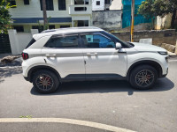 Hyundai Venue sx manual petrol