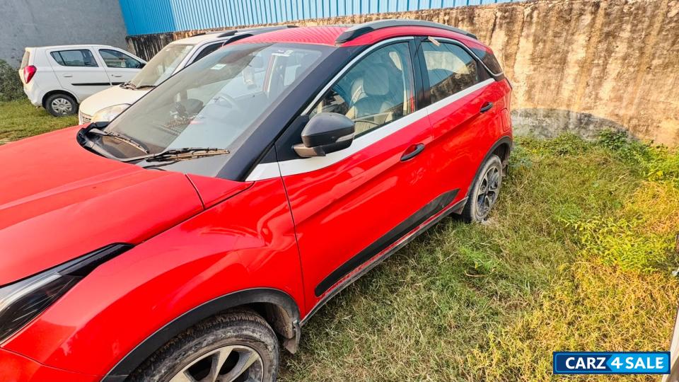 Flame Red Tata Nexon XMA(S) petrol