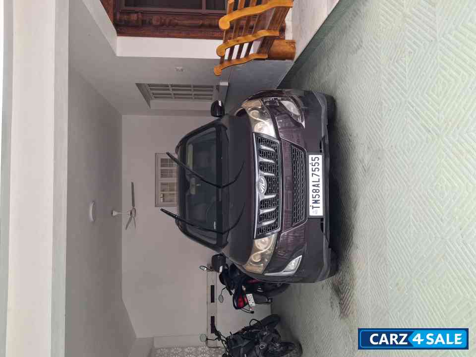 Mahindra XUV 500 W10AT