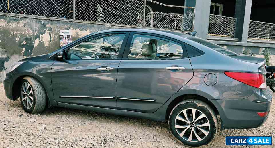 Stardust Grey Hyundai Verna 1.6 vtvt sx opt Stardust Grey Hyundai Verna 1.6 vtvt sx opt