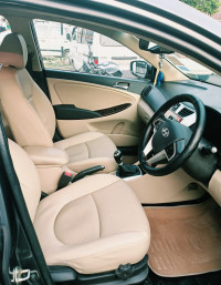Stardust Grey Hyundai Verna 1.6 vtvt sx opt