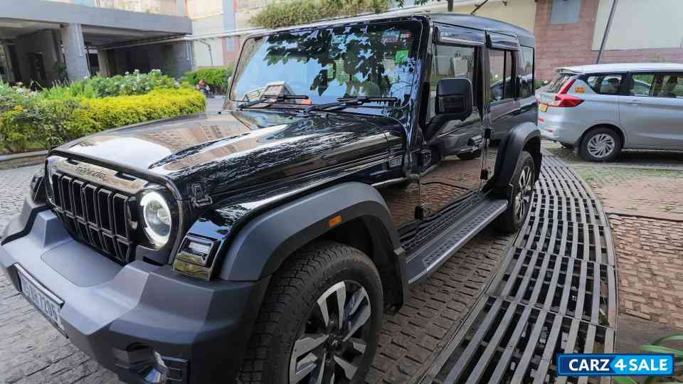 Stealth Black Mahindra Thar Roxx Stealth Black Mahindra Thar Roxx