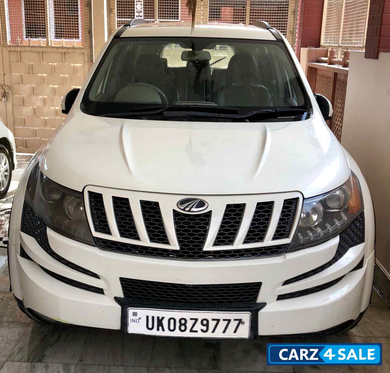 Mahindra  XUV 500 W8 2WD