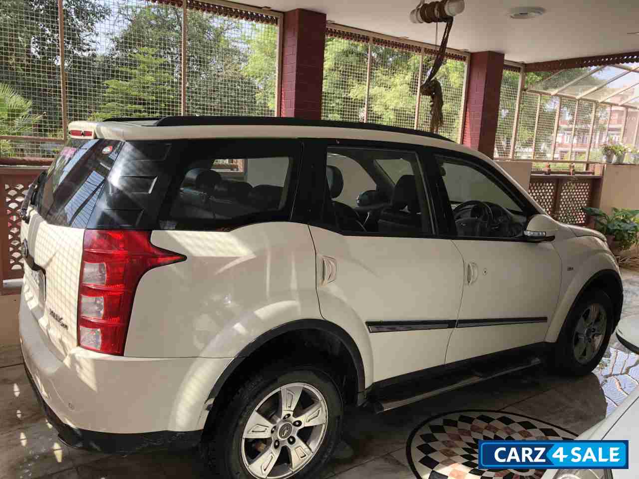 Mahindra  XUV 500 W8 2WD