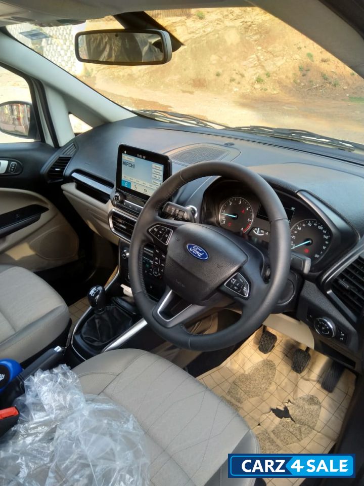 White Ford Ecosport 1.5Titanium SE