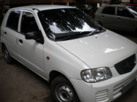 White Maruti Suzuki Alto