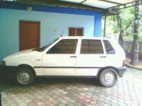 White Fiat Uno
