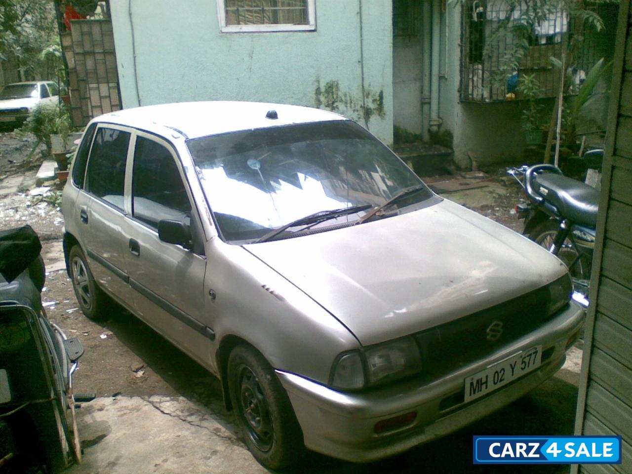 Golden Maruti Suzuki Zen