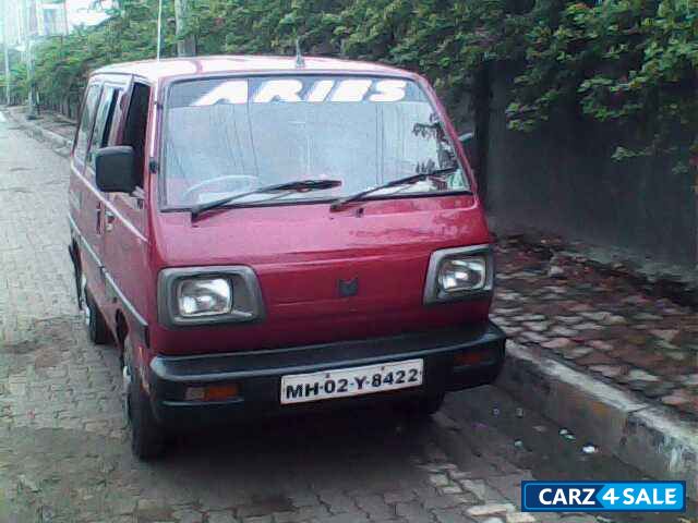 Maroon Maruti Suzuki Omni