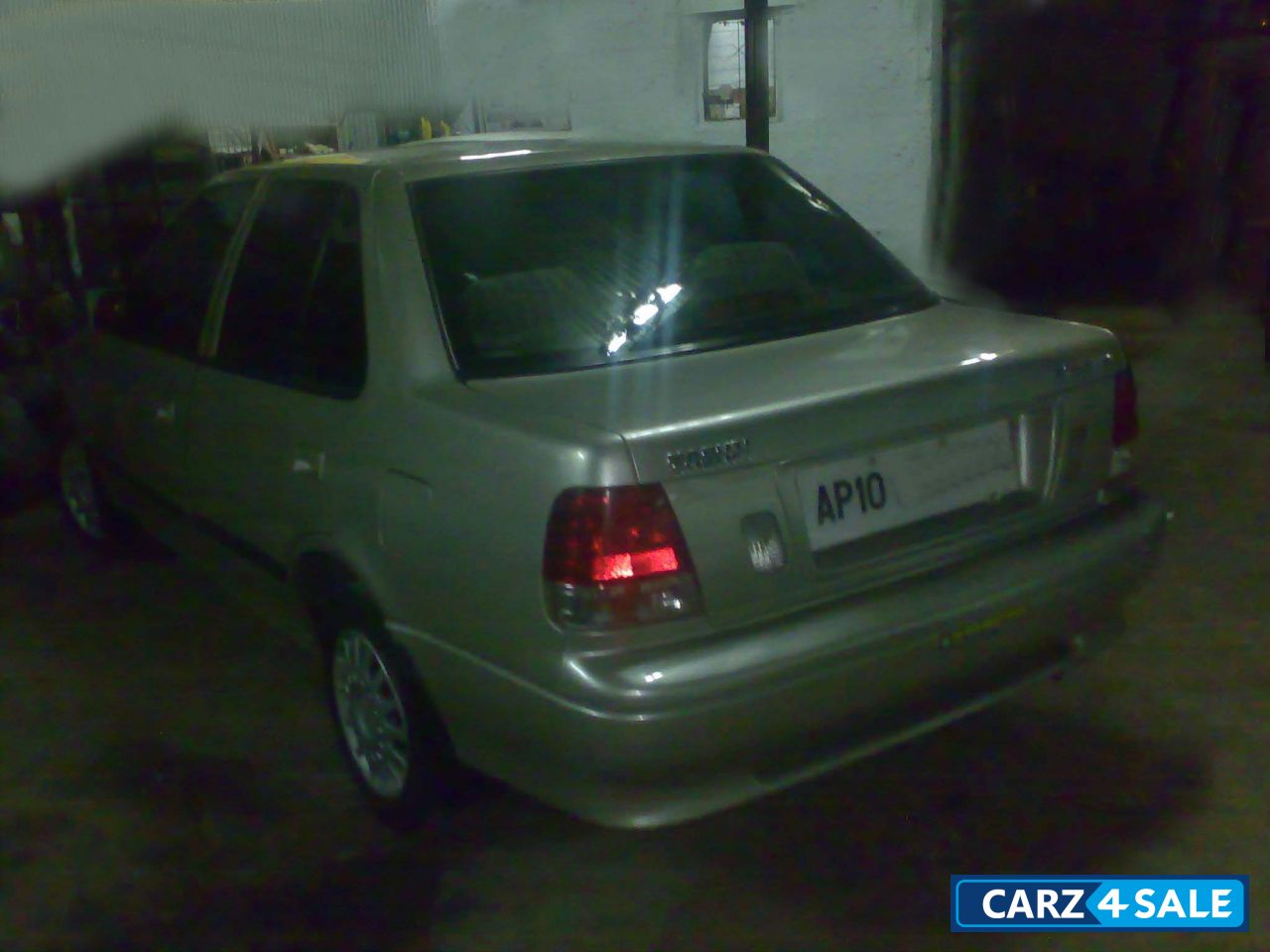 Silver Maruti Suzuki Esteem