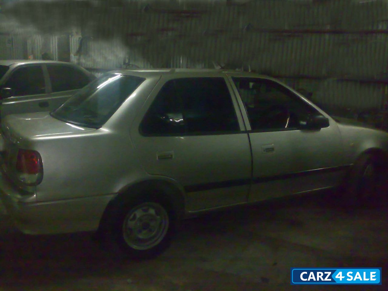 Silver Maruti Suzuki Esteem