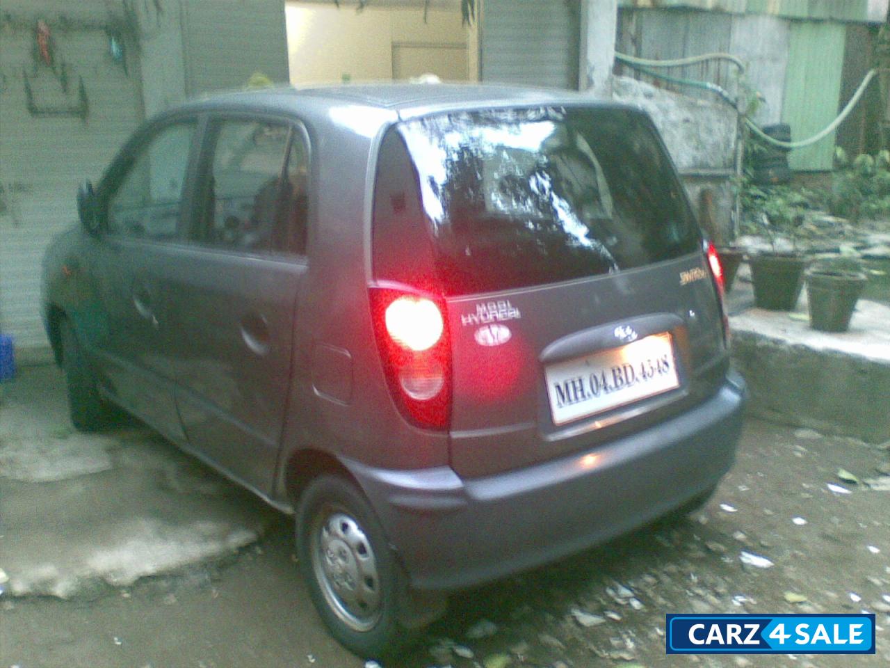 Grey Hyundai Santro