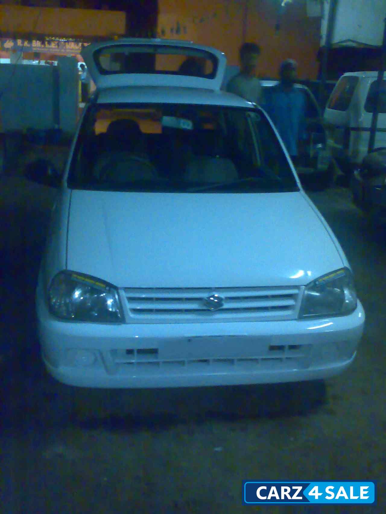Crystal White Maruti Suzuki Zen