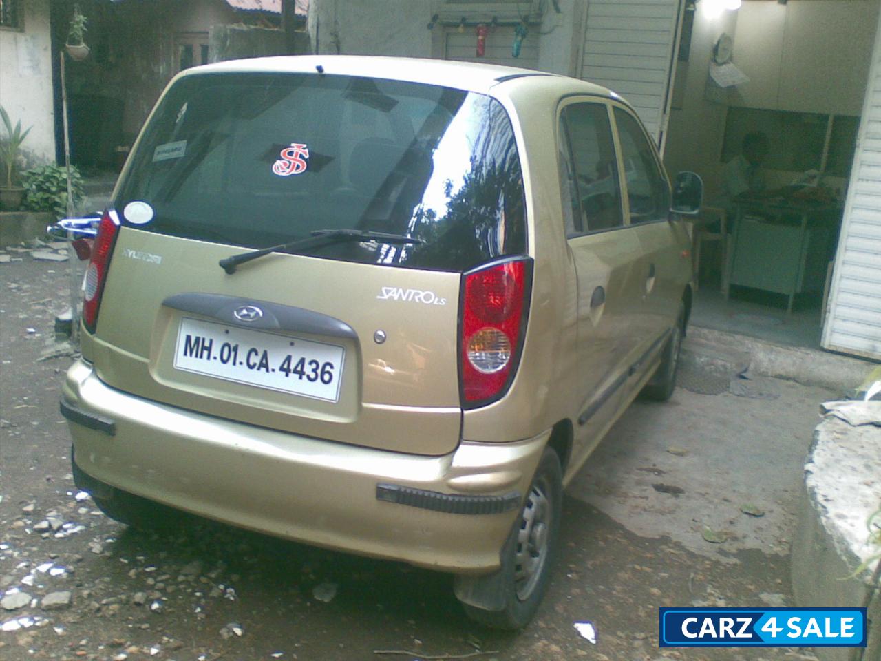 Golden Hyundai Santro