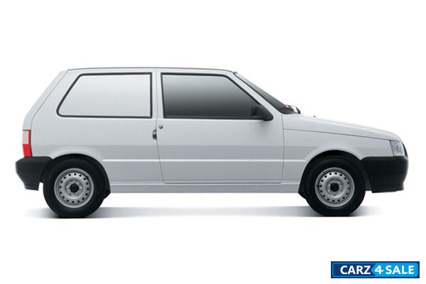 White Fiat Uno