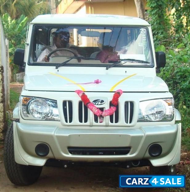 Pearl Mahindra Bolero