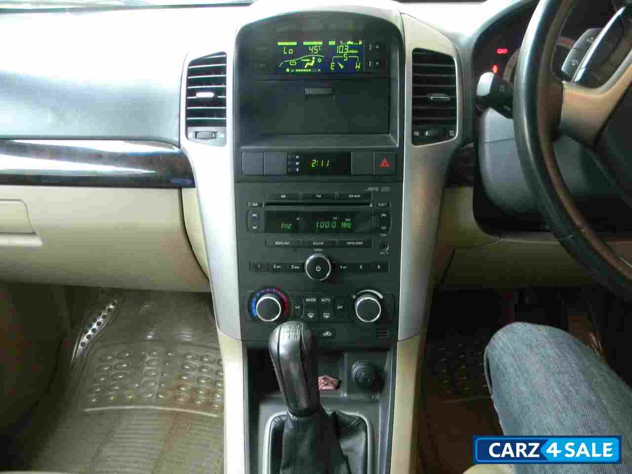 Red Chevrolet Captiva