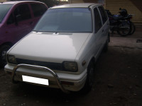 White Maruti Suzuki 800
