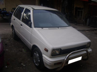White Maruti Suzuki 800