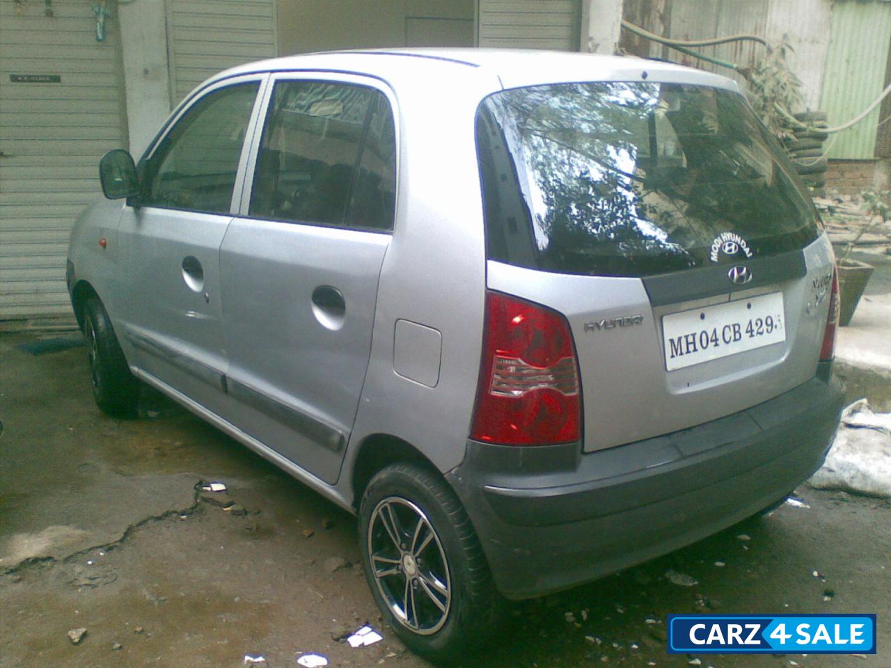 Silver Hyundai Santro Silver Hyundai Santro