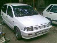 White Maruti Suzuki 800